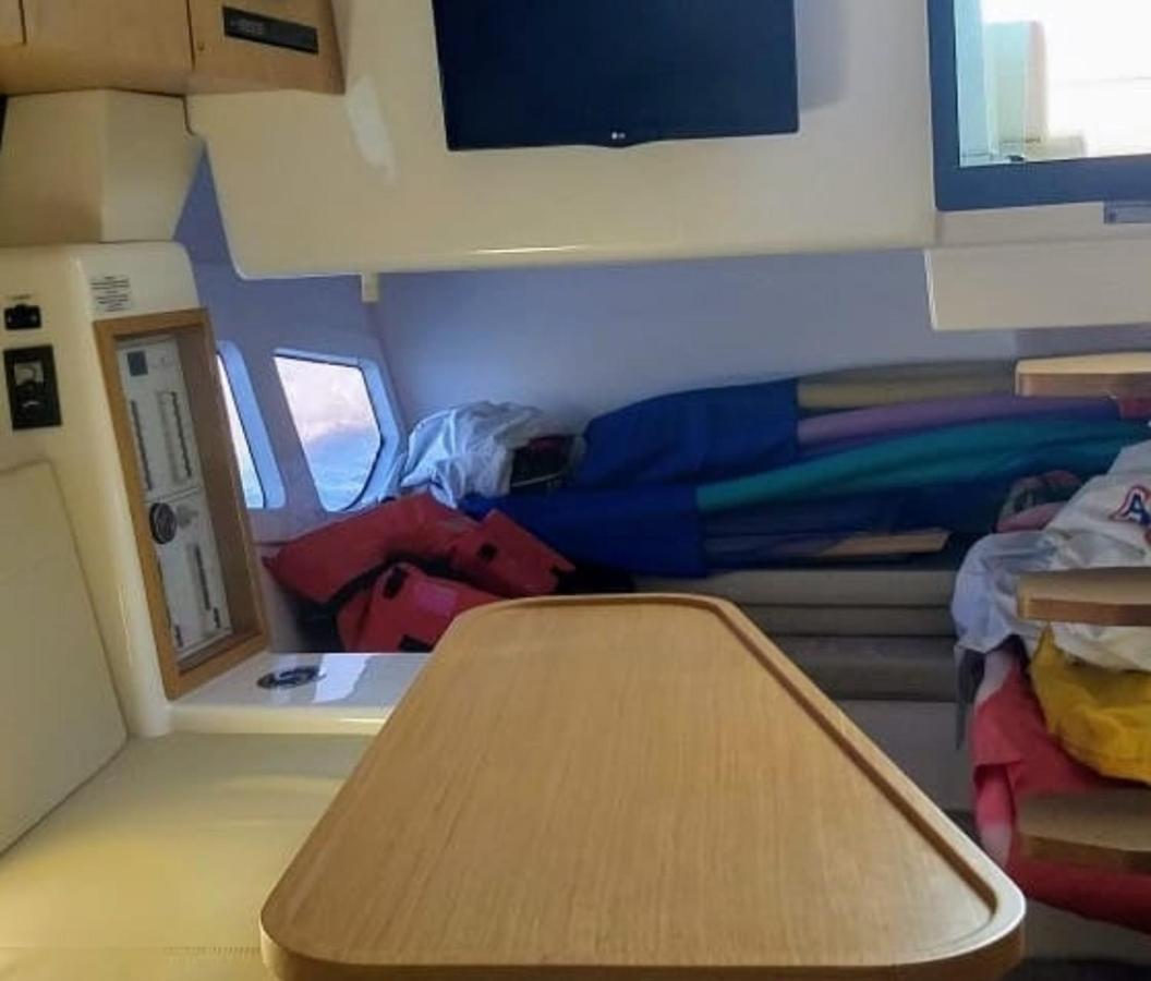Гостьовий будинок Hospedaria Divina Adega Кабу-Фріу Екстер'єр фото